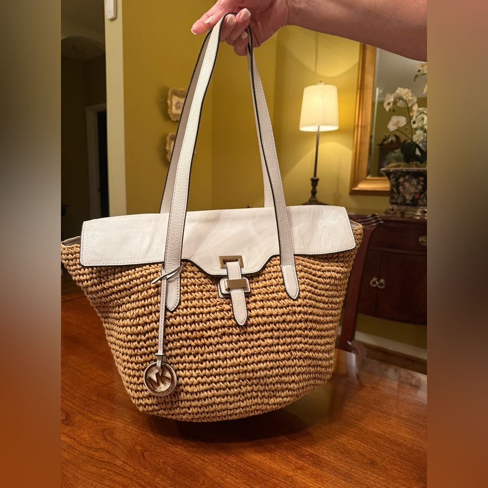 Michael Kors Naomi White & Straw Tote - Picture 2 of 8